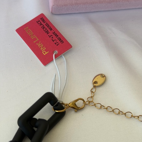 Pink Linen Chunky Matte Black & Gold Chain Statement Necklace - Picture 2 of 4